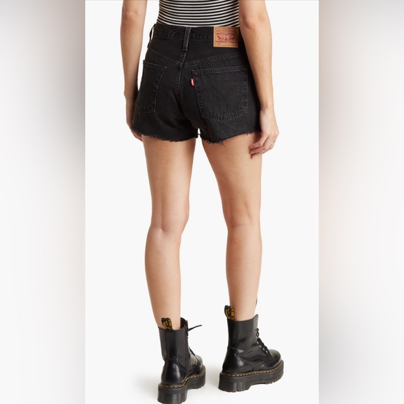 LEVI’S 501 Original Cutoff Shorts, Size 28 - Picture 8 of 8